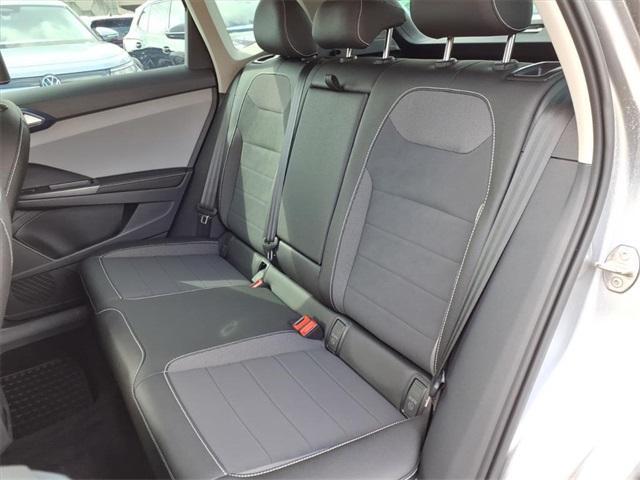 new 2024 Volkswagen Taos car