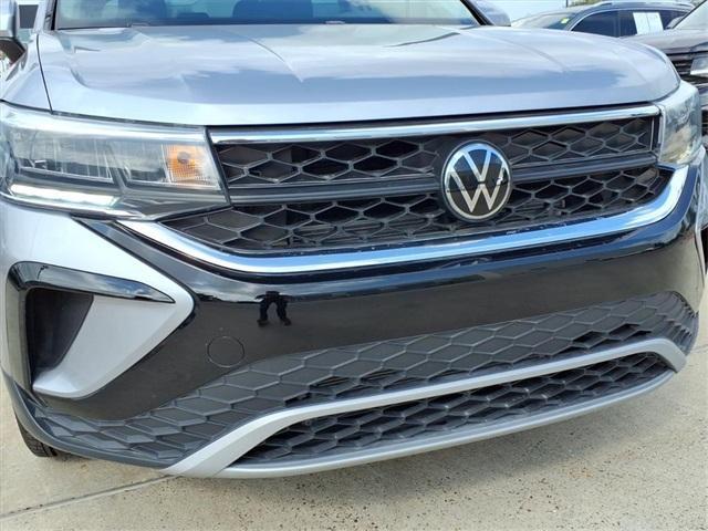 new 2024 Volkswagen Taos car