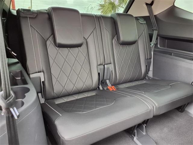 new 2025 Volkswagen Atlas car, priced at $53,493