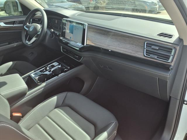 new 2025 Volkswagen Atlas car, priced at $47,993