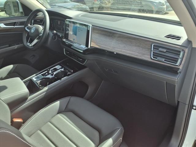 new 2025 Volkswagen Atlas car, priced at $46,493