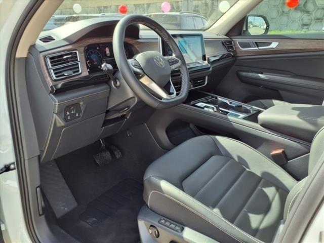new 2025 Volkswagen Atlas car, priced at $46,493