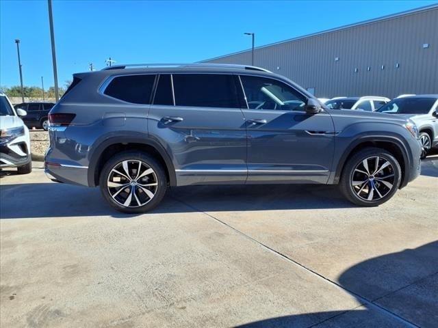 new 2025 Volkswagen Atlas car, priced at $52,759