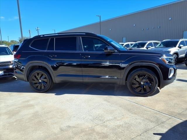 new 2025 Volkswagen Atlas car, priced at $45,609