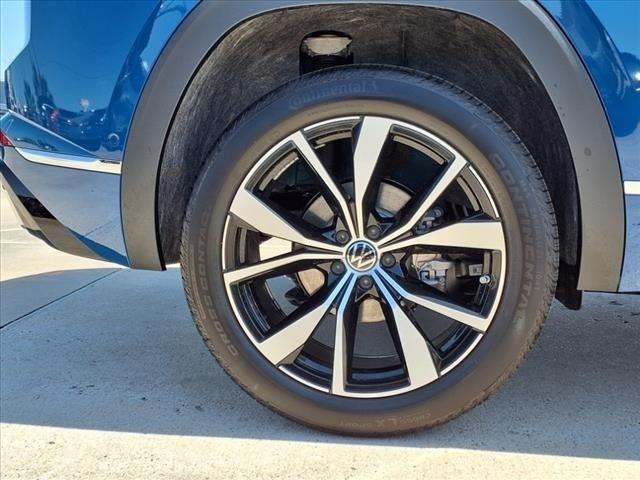new 2025 Volkswagen Atlas Cross Sport car, priced at $50,882