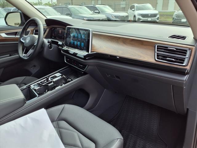 new 2025 Volkswagen Atlas car, priced at $45,302