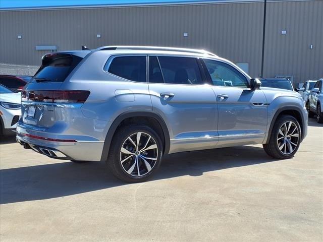 new 2024 Volkswagen Atlas car, priced at $50,958