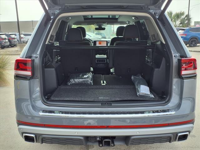 new 2025 Volkswagen Atlas car, priced at $47,096