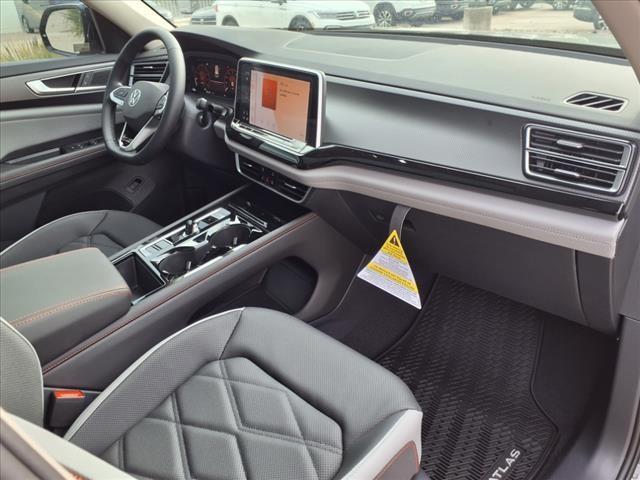 new 2025 Volkswagen Atlas car, priced at $47,096