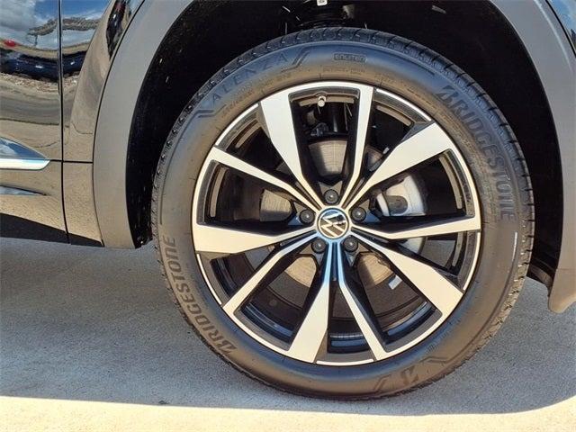 new 2025 Volkswagen Atlas car, priced at $50,511