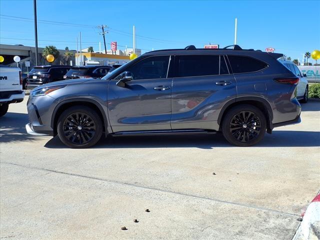 used 2024 Toyota Highlander car, priced at $45,995