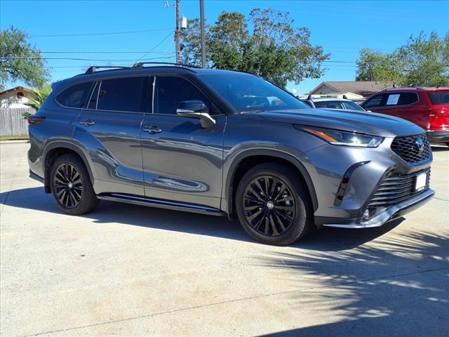 used 2024 Toyota Highlander car, priced at $45,995