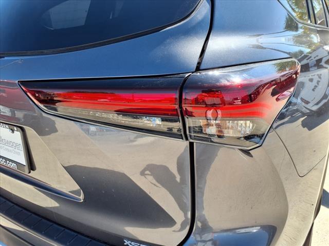 used 2024 Toyota Highlander car, priced at $45,995