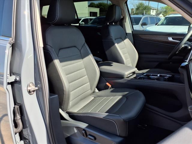 new 2025 Volkswagen Atlas car, priced at $48,591