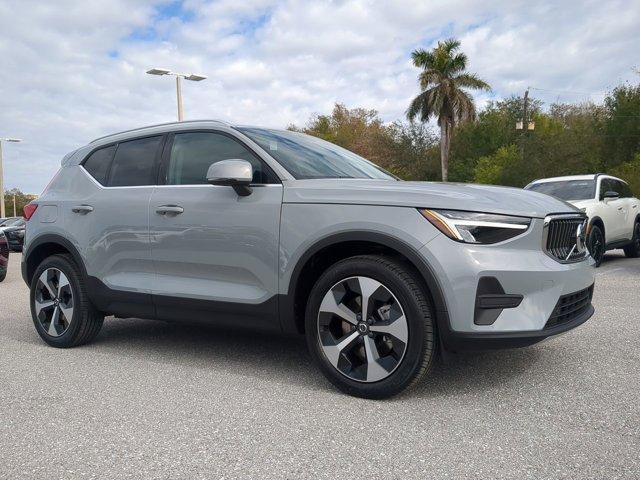 new 2025 Volvo XC40 car, priced at $46,015