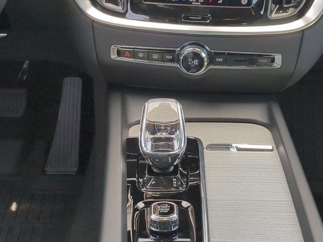 new 2025 Volvo V60 Cross Country car, priced at $58,555