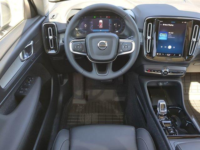 new 2025 Volvo XC40 car, priced at $51,015
