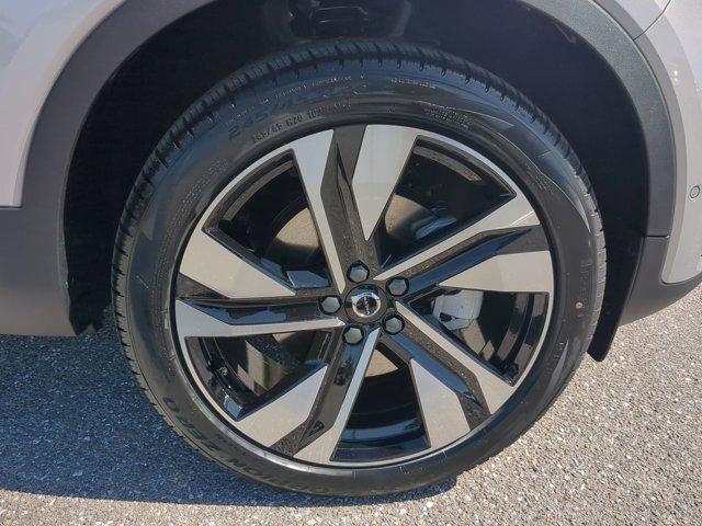 new 2025 Volvo XC40 car, priced at $51,015