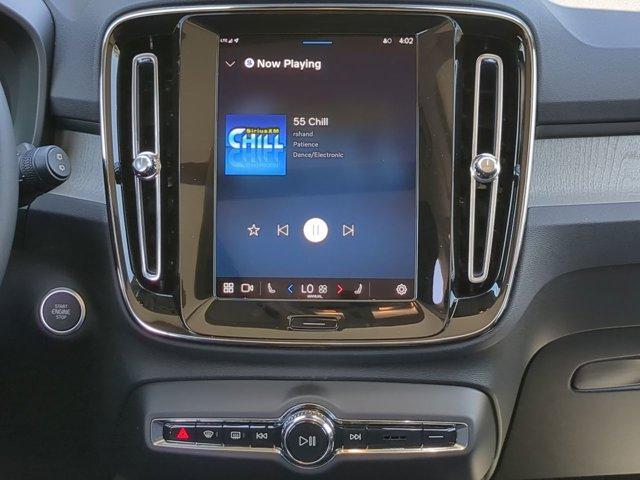 new 2025 Volvo XC40 car, priced at $51,015
