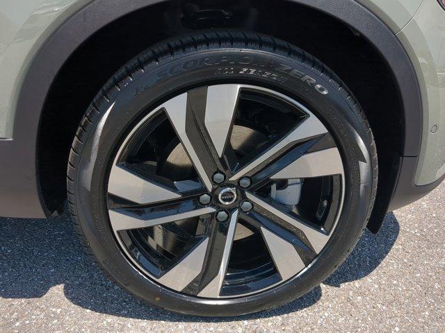 new 2025 Volvo XC40 car, priced at $49,810