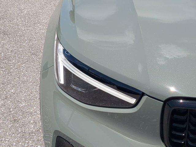 new 2025 Volvo XC40 car, priced at $49,810