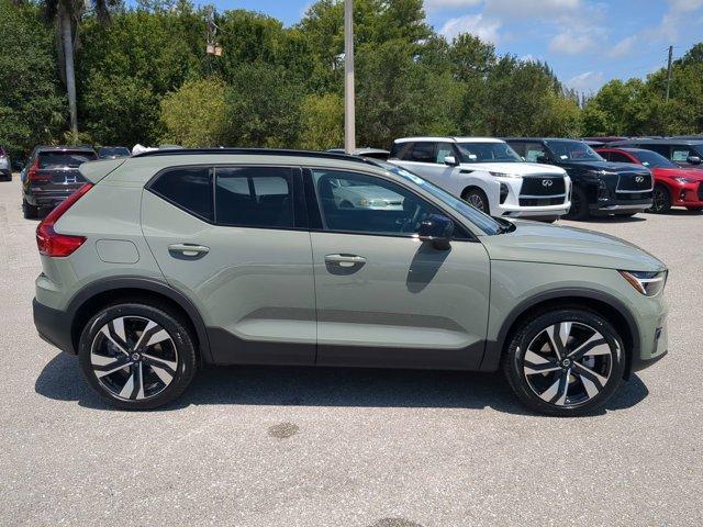 new 2025 Volvo XC40 car, priced at $49,810