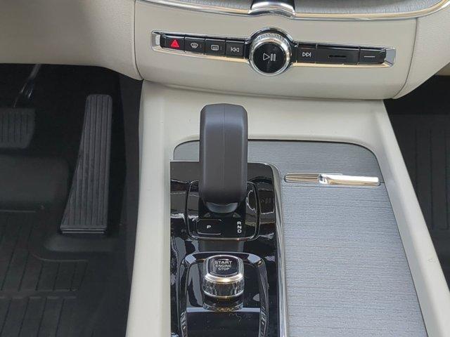new 2025 Volvo XC60 Plug-In Hybrid car, priced at $66,260