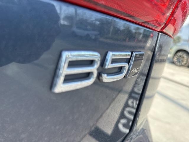 used 2022 Volvo XC60 car, priced at $35,000