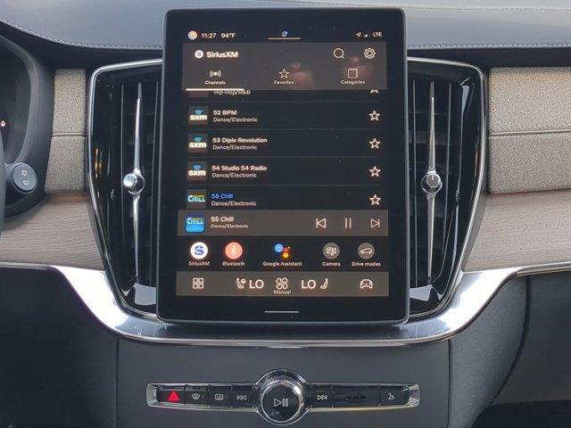 new 2025 Volvo XC90 Plug-In Hybrid car, priced at $78,805