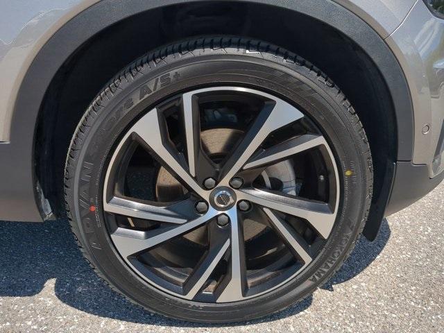 used 2022 Volvo XC40 car, priced at $31,463