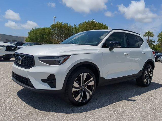 new 2025 Volvo XC40 car, priced at $47,694