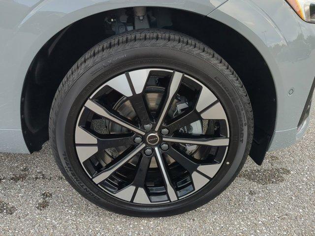 new 2026 Volvo XC60 car, priced at $57,985