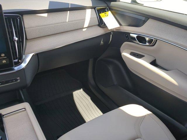 new 2025 Volvo XC90 Plug-In Hybrid car, priced at $78,805