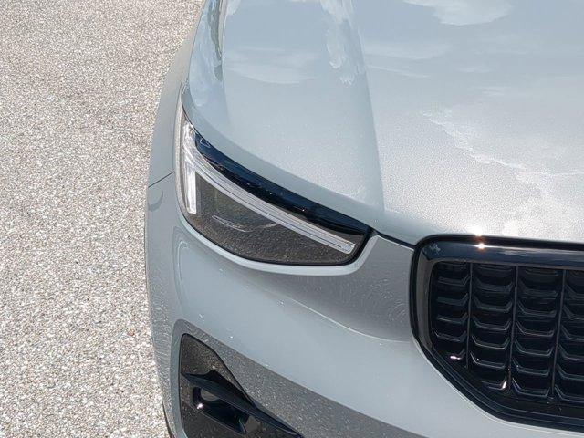 new 2025 Volvo XC40 car, priced at $46,281