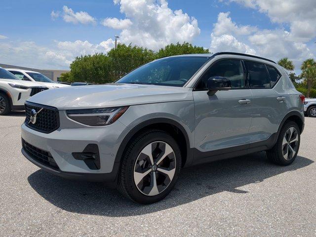 new 2025 Volvo XC40 car, priced at $46,281