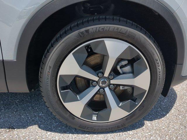 new 2025 Volvo XC40 car, priced at $46,281