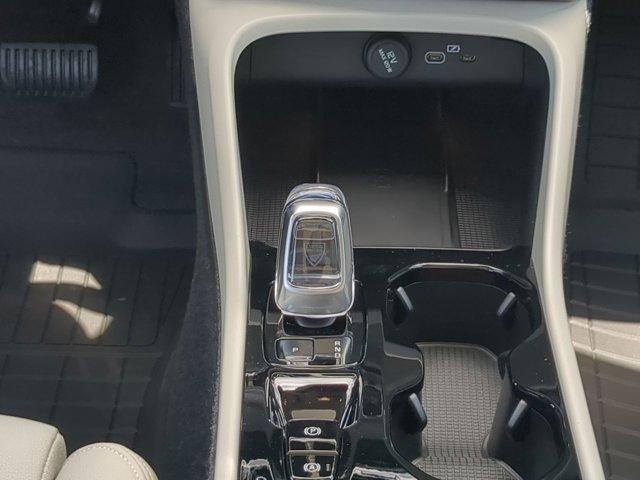new 2025 Volvo XC40 car, priced at $46,281