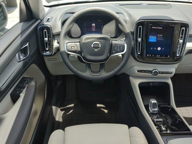 new 2025 Volvo XC40 car, priced at $46,281