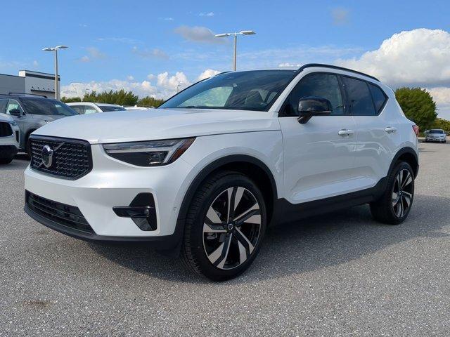 new 2025 Volvo XC40 car, priced at $49,790