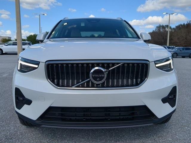 used 2025 Volvo XC40 car