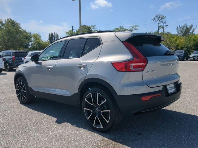 new 2025 Volvo XC40 car, priced at $55,315