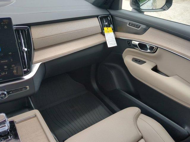 new 2026 Volvo XC90 car, priced at $79,070