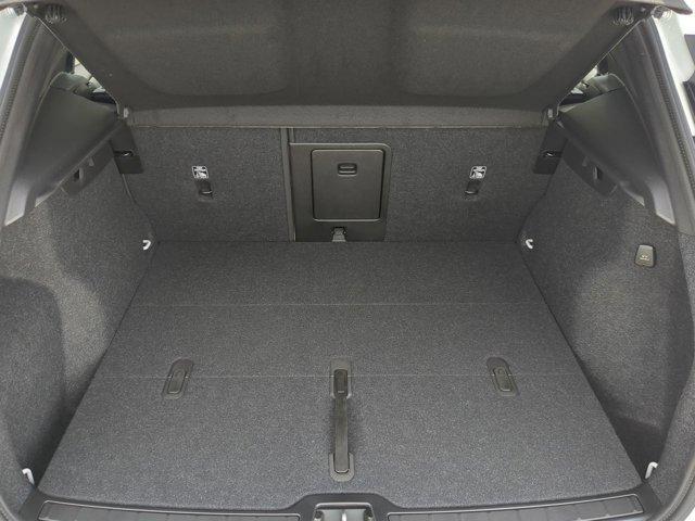 new 2025 Volvo XC40 car, priced at $52,230