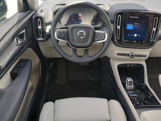 new 2025 Volvo XC40 car, priced at $52,230