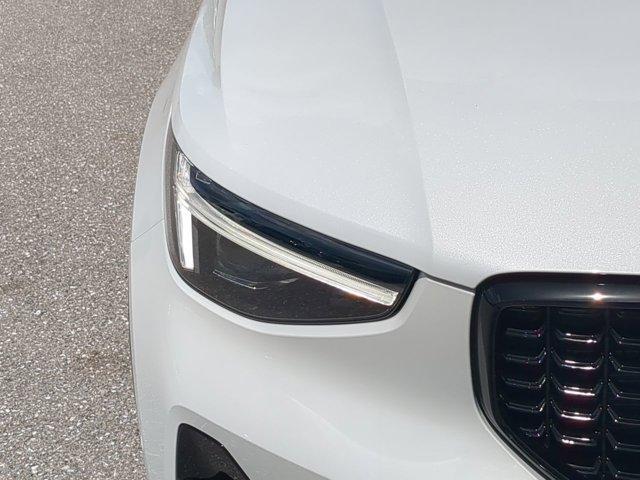 new 2025 Volvo XC40 car, priced at $52,230