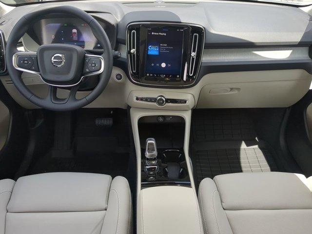 new 2025 Volvo XC40 car, priced at $52,230