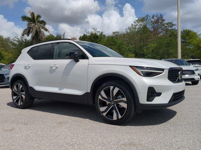 new 2025 Volvo XC40 car, priced at $52,230