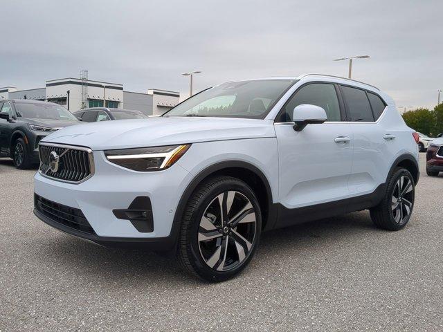 new 2025 Volvo XC40 car, priced at $50,595