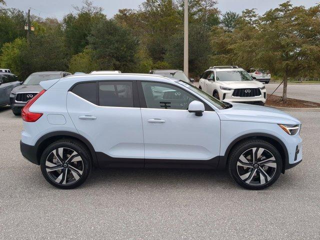 new 2025 Volvo XC40 car, priced at $50,595