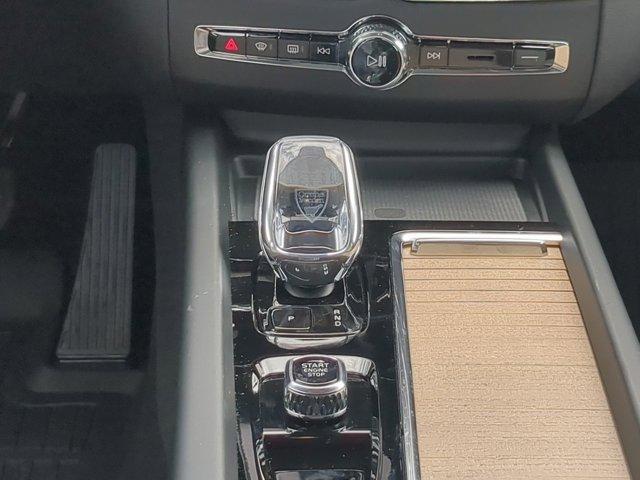 new 2026 Volvo XC60 car, priced at $57,985
